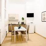 Cosy & A/c Appartamento *