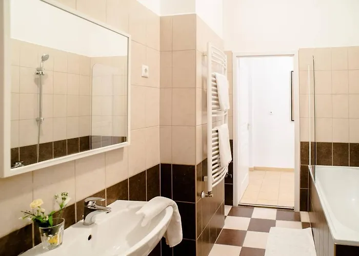 Cosy & A/c * Budapest